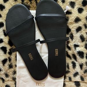 TKEES sandals